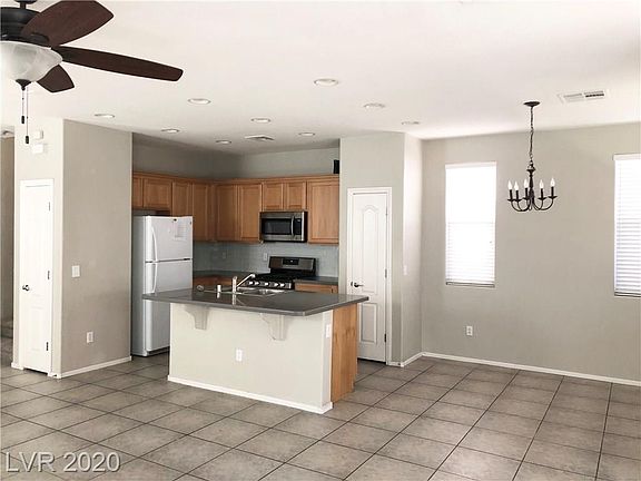 4th image of 7530 Tressider Ave