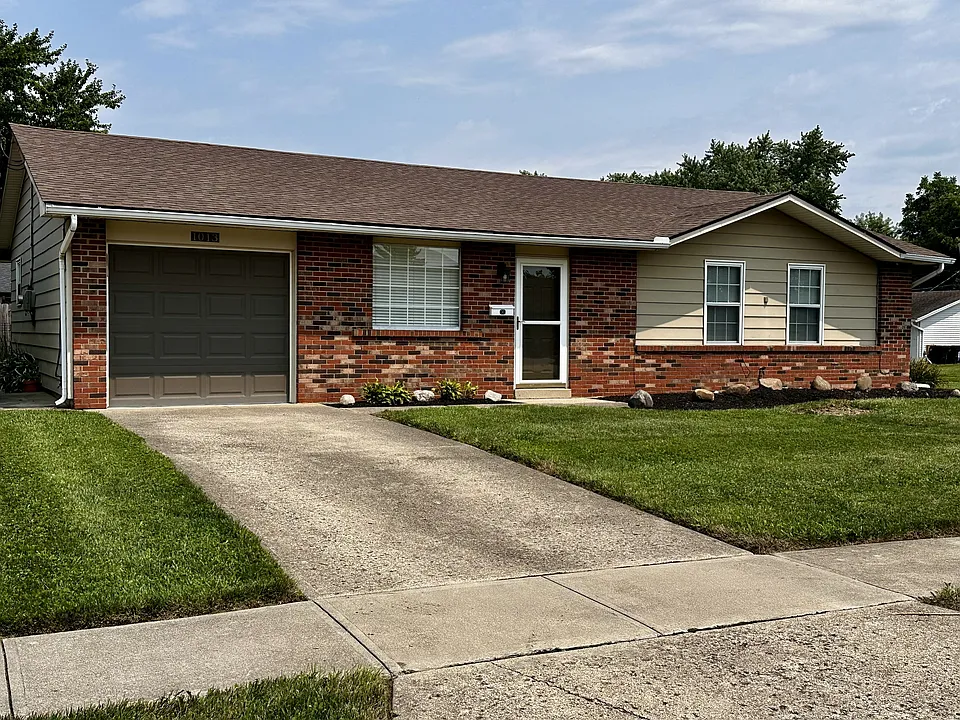 1013 Essex Dr