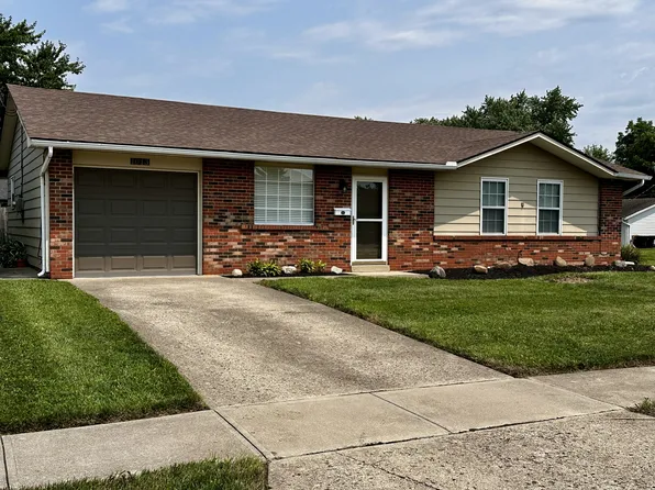 1013 Essex Dr, Mason, OH 45040
