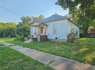 913 Vine St, Garnett, KS 66032