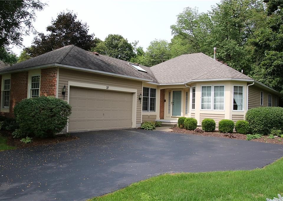 1st image of 27 Hampshire Ln