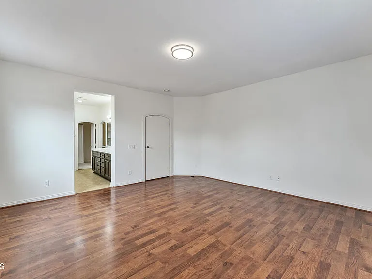 24889 Ashtree Ct — Photo 19