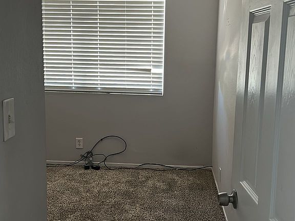 3rd image of 2750 W Fairmont Ave