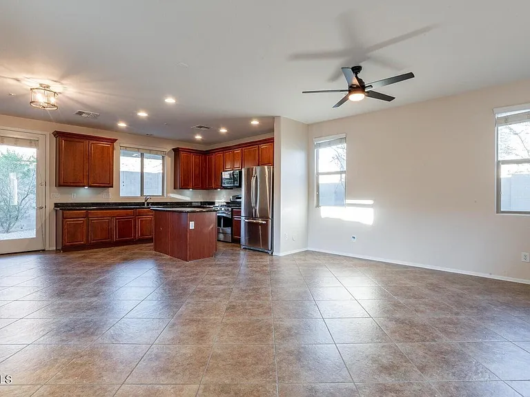 7364 W Palo Brea Ln — Photo 7