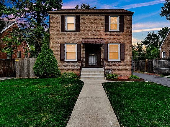 3rd image of 256 E 140th Pl
