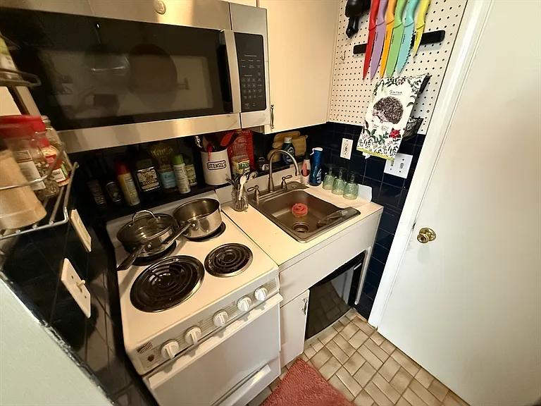 228 Beacon St #2 — Photo 5