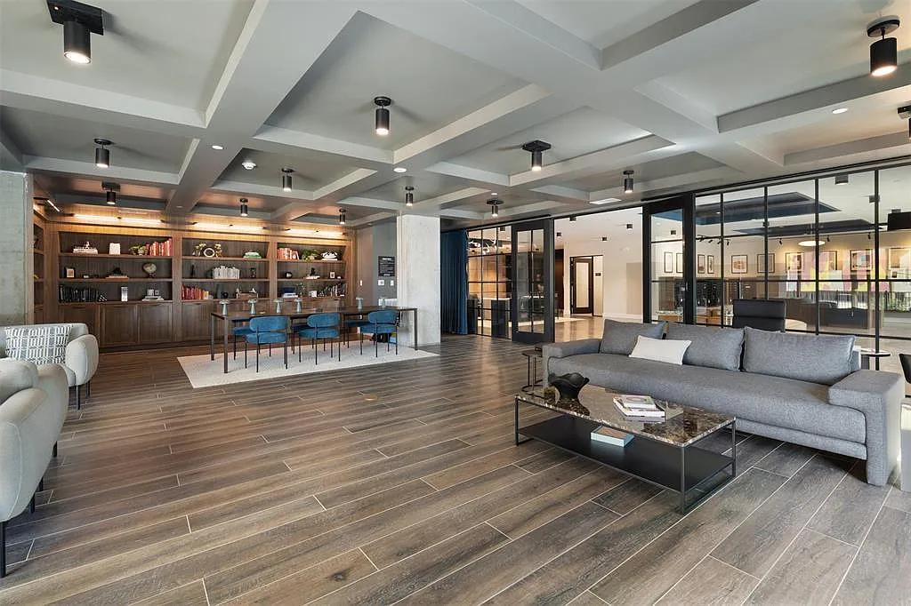 1 bed, 743 sqft, $1,795 — Photo 2