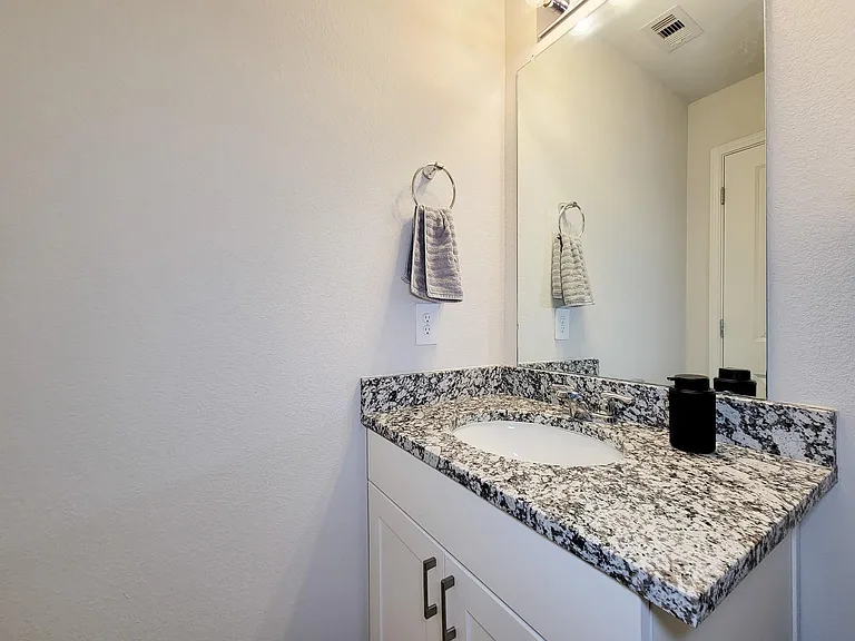 111 Avalon Dr — Photo 21