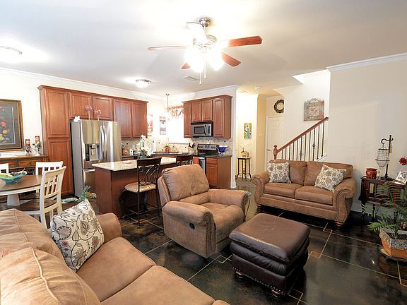 2nd image of 2976 Europa Dr