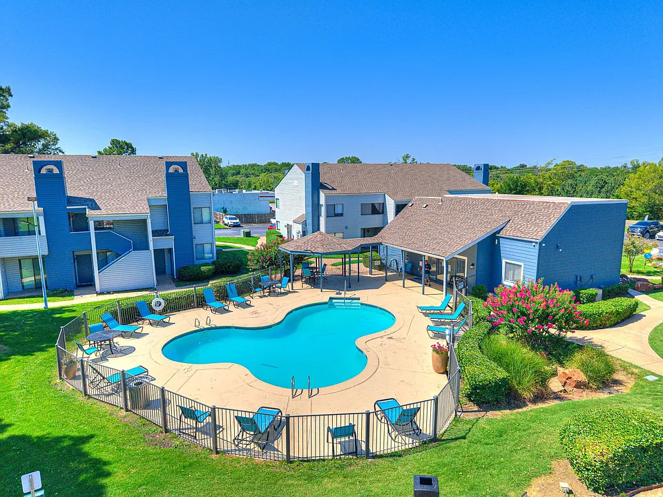 Boulder Ridge Apartments | Newly Remodeled East Tulsa | Broken Arrow Schools + W/D Hookups