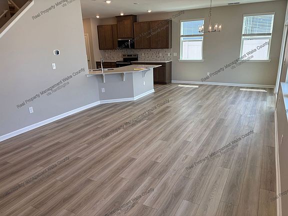 5th image of 2632 Pivot Ridge Dr