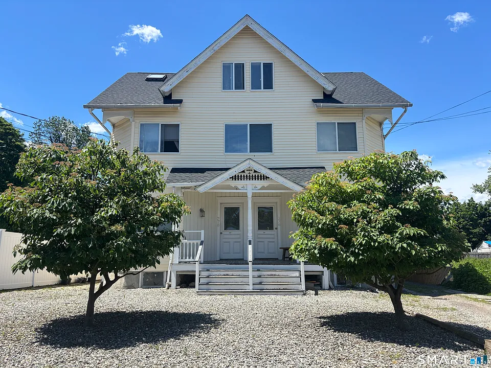 276 East Ave