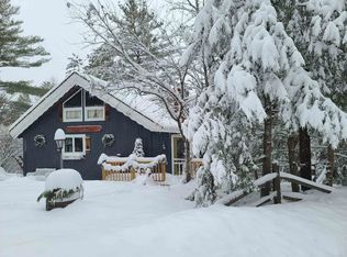 170 Chocorua River Dr, Tamworth, NH 03886