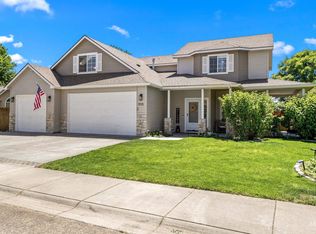 1935 W Parkstone St, Meridian, ID 83646