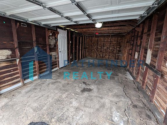 5th image of 205 W Siebenthaler Ave
