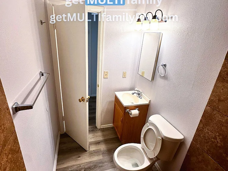 10034 N 18th Ave #1 — Photo 6