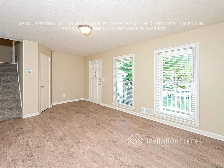 1740 Rose Garden Ln — Photo 4