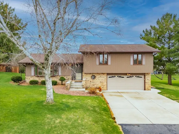 1359 Thorson Ct, Black Earth, WI 53515