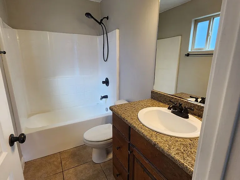 370 W 1425 N #17 — Photo 49