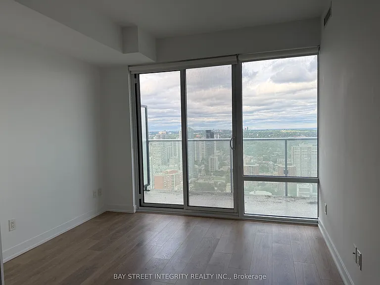 501 Yonge St #4108 — Photo 6