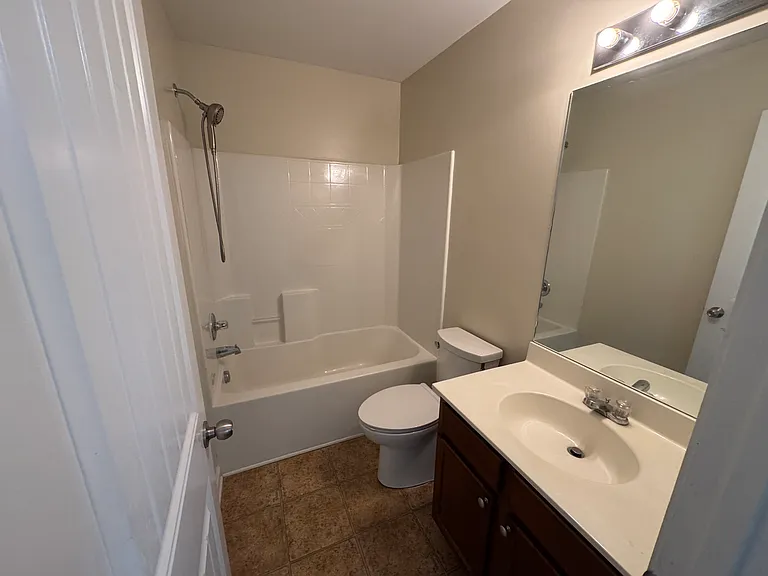 327 Hearthwood Dr — Photo 26