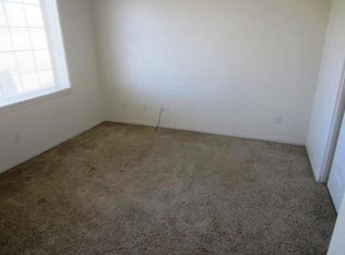 22577 Pacific St, Apple Valley, CA 92308