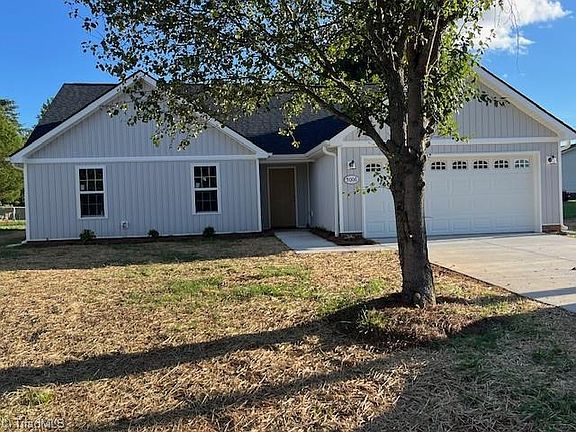 2nd image of 5006 Oak Garden Dr