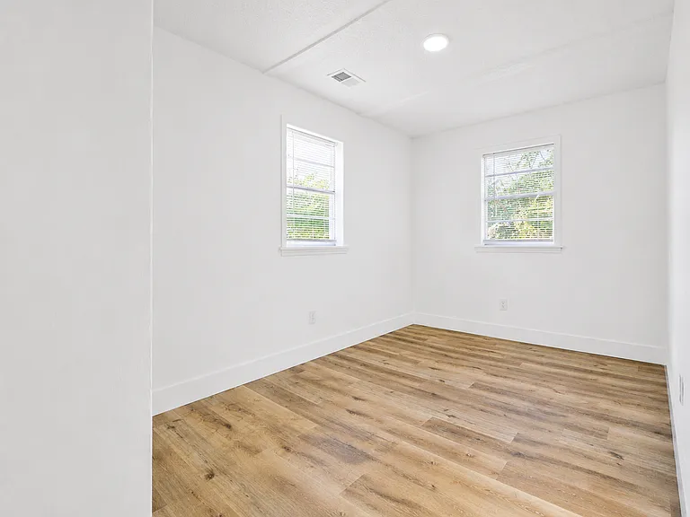 1533 Alpha Ct — Photo 8
