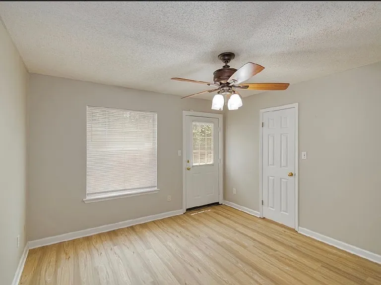 3385 Tansey Ct — Photo 12