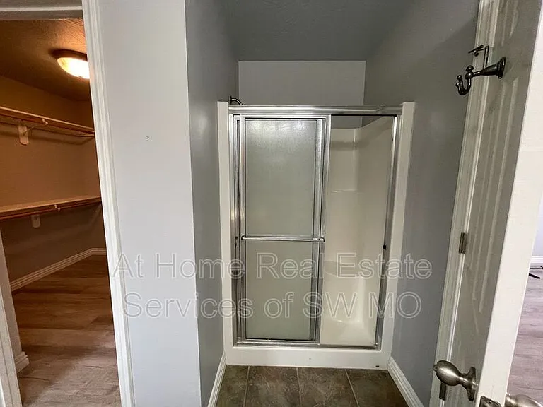 6063 N 19th Ave — Photo 11