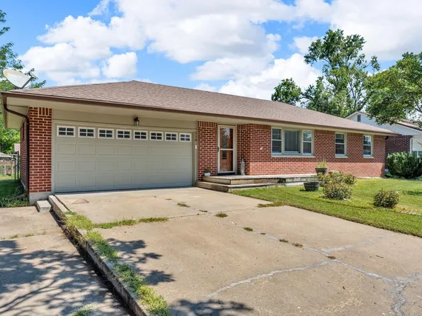 116 Center Dr, Silver Lake, KS 66539