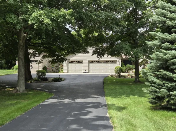 37322 Comanche Dr, Saybrook, IL 61770