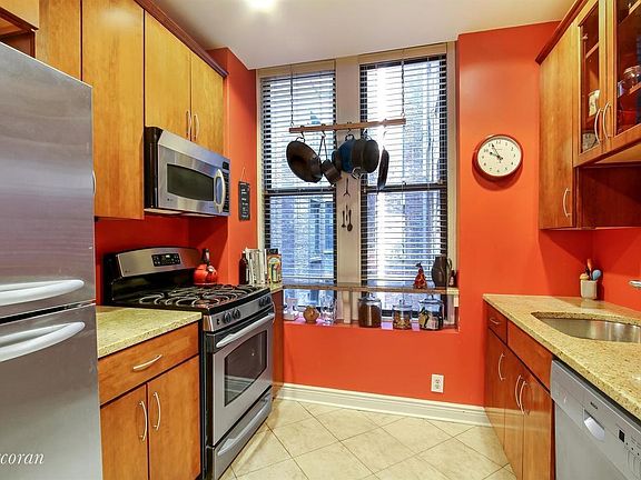 3rd image of 324 W 83rd St APT 3E
