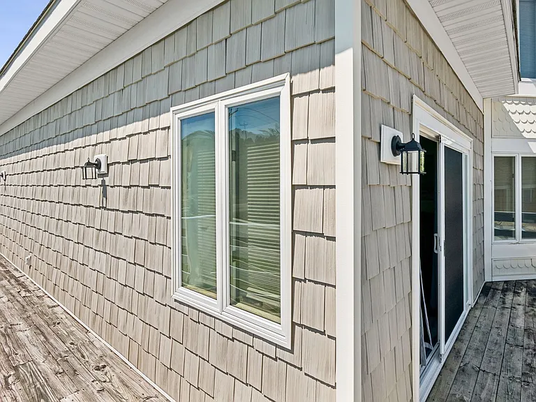 101 W Cape Shores Dr — Photo 41