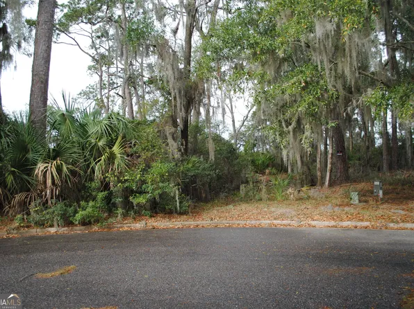 5 Sherborne Ln, Savannah, GA 31419
