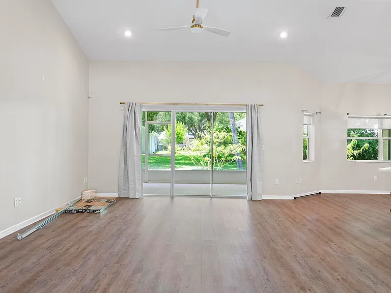24 Lakecliff Dr — Photo 20
