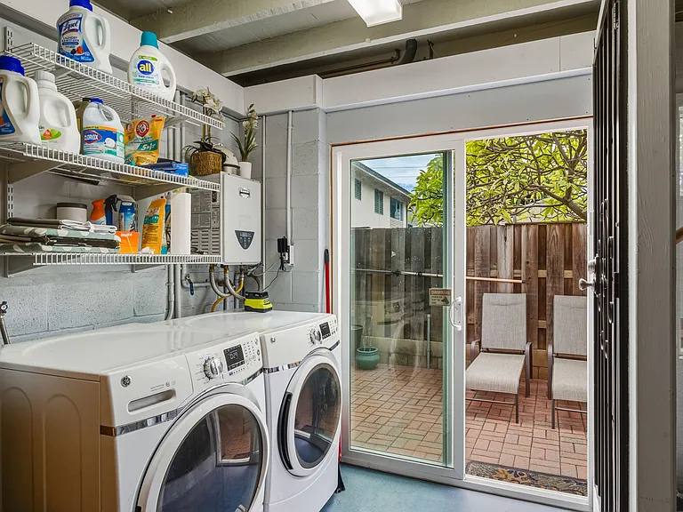 411D Kapahulu Ave #D — Photo 10