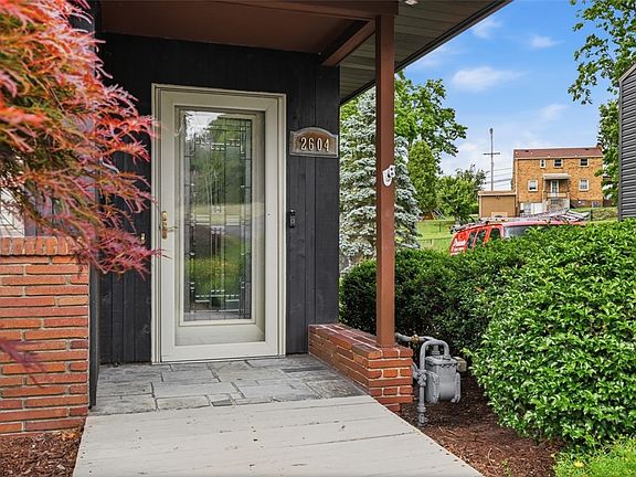 4th image of 2604 Milford Dr