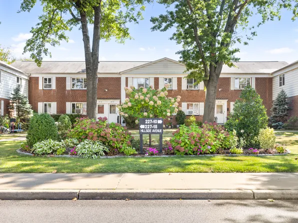 227-16 Hillside Avenue image 21 of 23