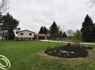 3830 31 Mile Rd, Washington, MI 48095