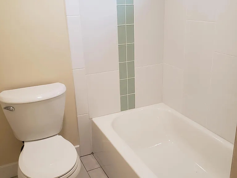 206 E Plymouth St #B — Photo 7