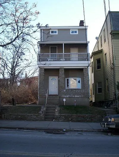 241 E University Avenue — Photo 2