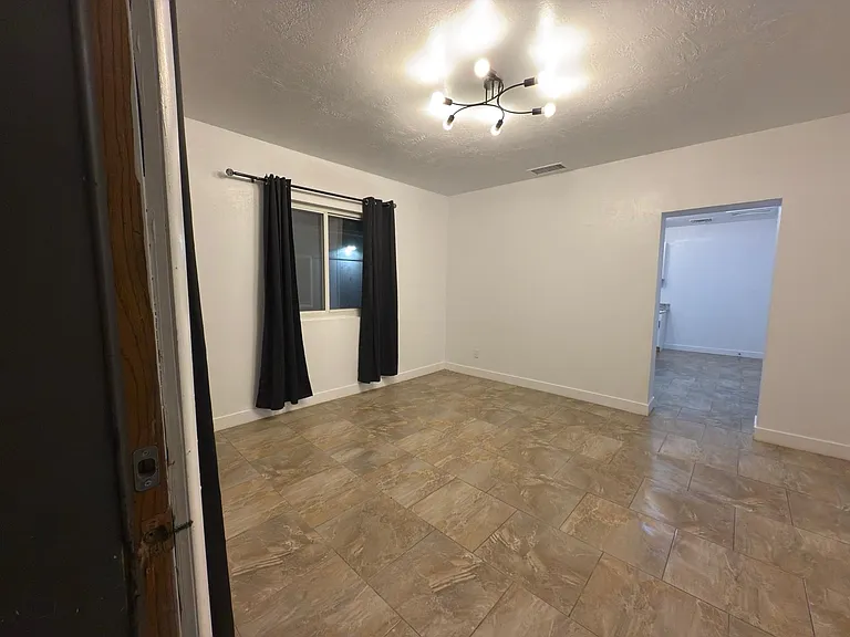 1015 S 1st Ave #A — Photo 12