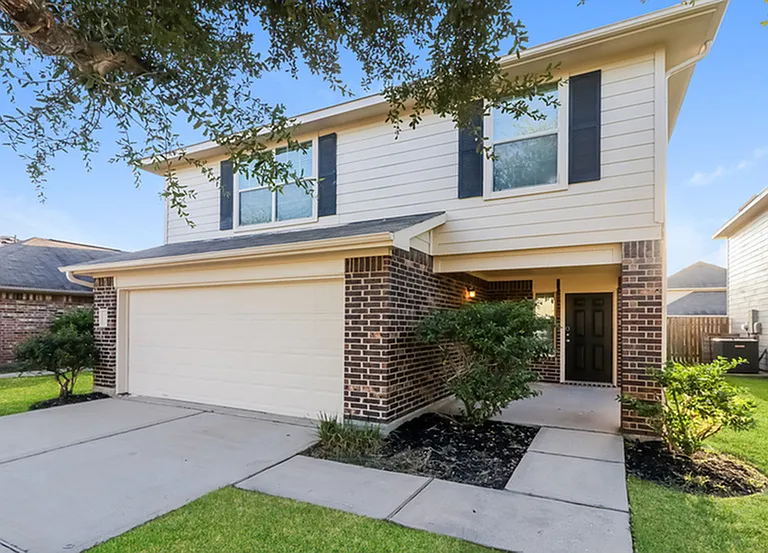 5571 Latta Plantation Dr — Photo 1