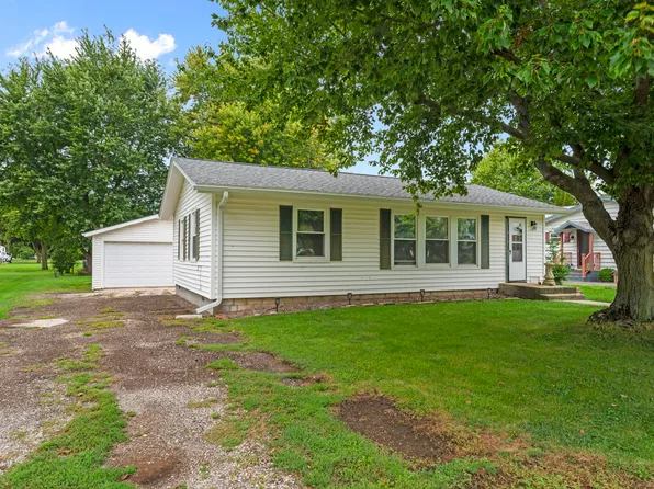 206 S 3rd St, Malta, IL 60150