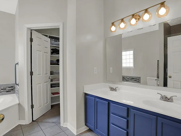 5398 Baltimore Ct — Photo 12