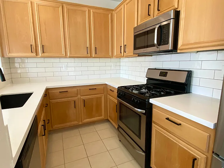 8692 Belmont St #B — Photo 6