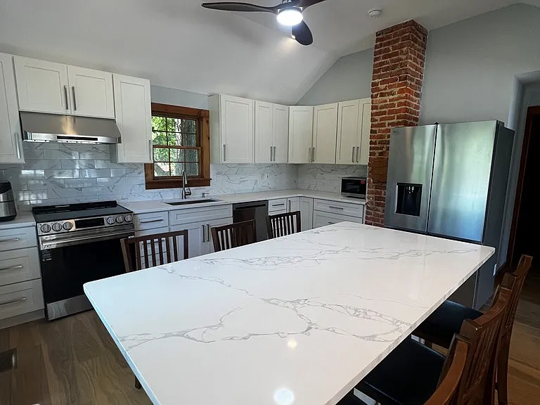 2884 Lake Rd — Photo 3