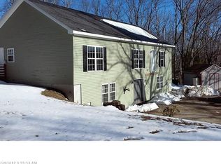 11 Overbeck Dr, Topsham, ME 04086