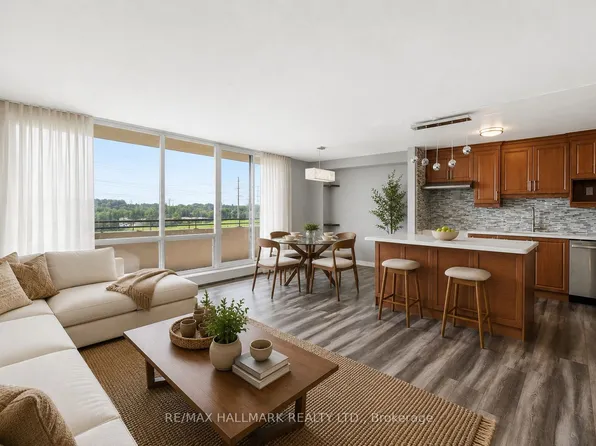 101 Prudential Dr #615, Toronto, ON M1P 4S5